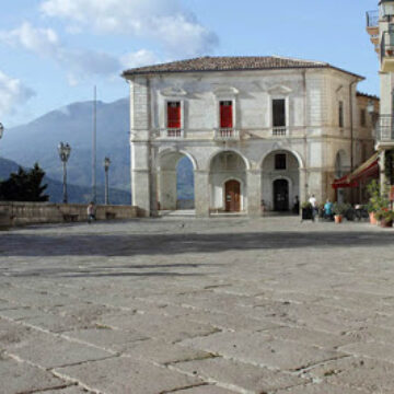 ABRUZZO_civitella_piazza%2Bfilippi%2Bpepe.jpg